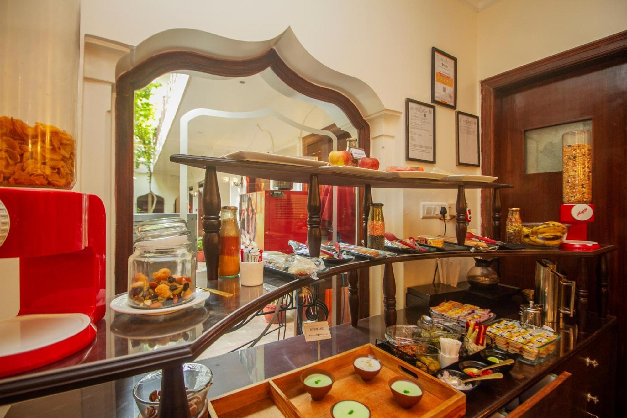 Hotel Amritara Suryauday Haveli à Bénarès Extérieur photo