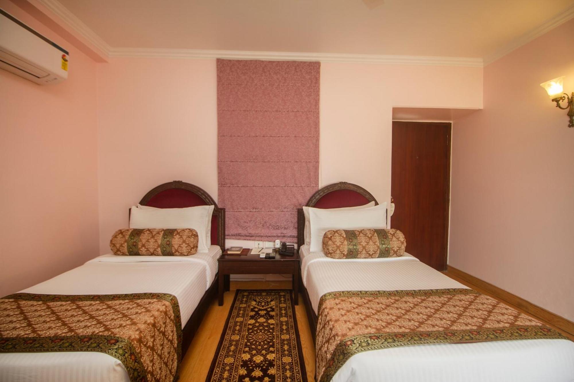 Hotel Amritara Suryauday Haveli à Bénarès Extérieur photo