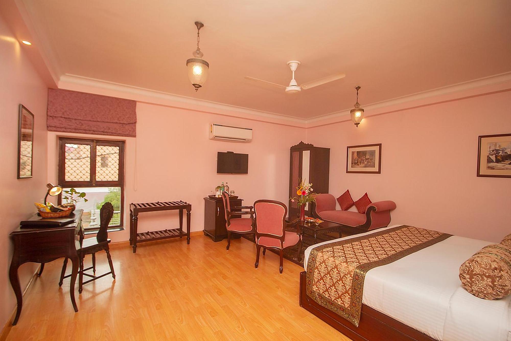 Hotel Amritara Suryauday Haveli à Bénarès Extérieur photo