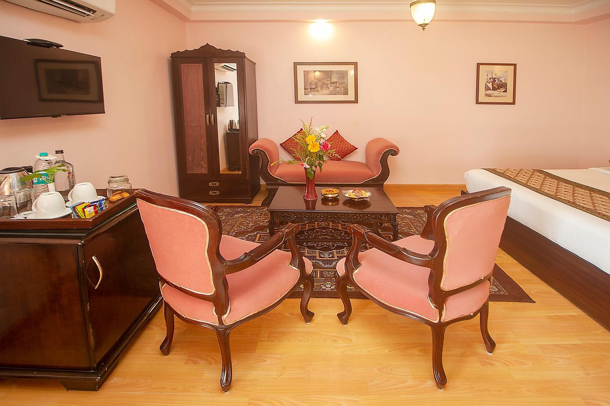 Hotel Amritara Suryauday Haveli à Bénarès Extérieur photo