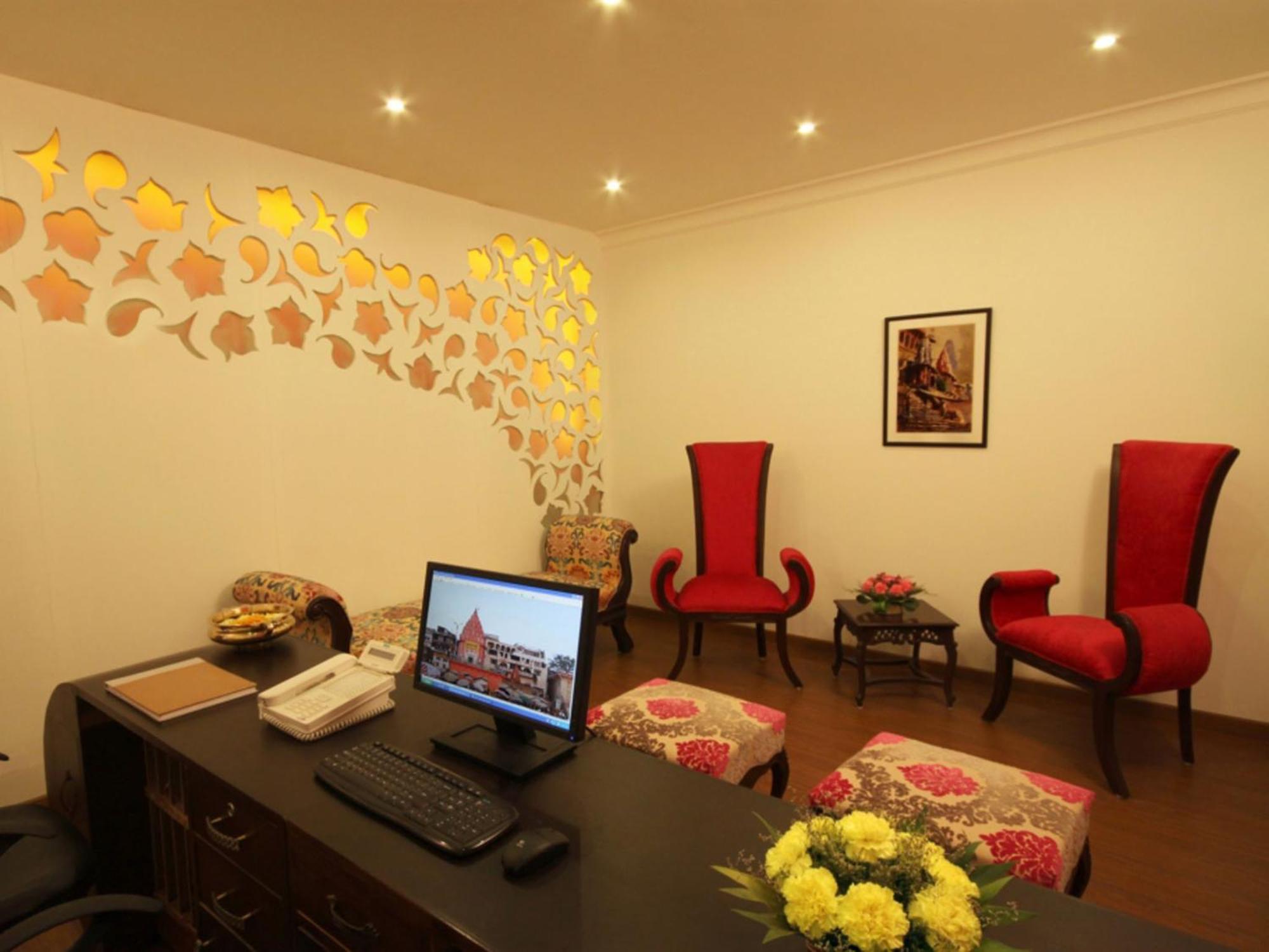 Hotel Amritara Suryauday Haveli à Bénarès Extérieur photo